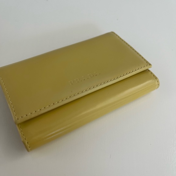 Auth VTG PRADA Patent Leather Key Holder - Picture 5 of 10